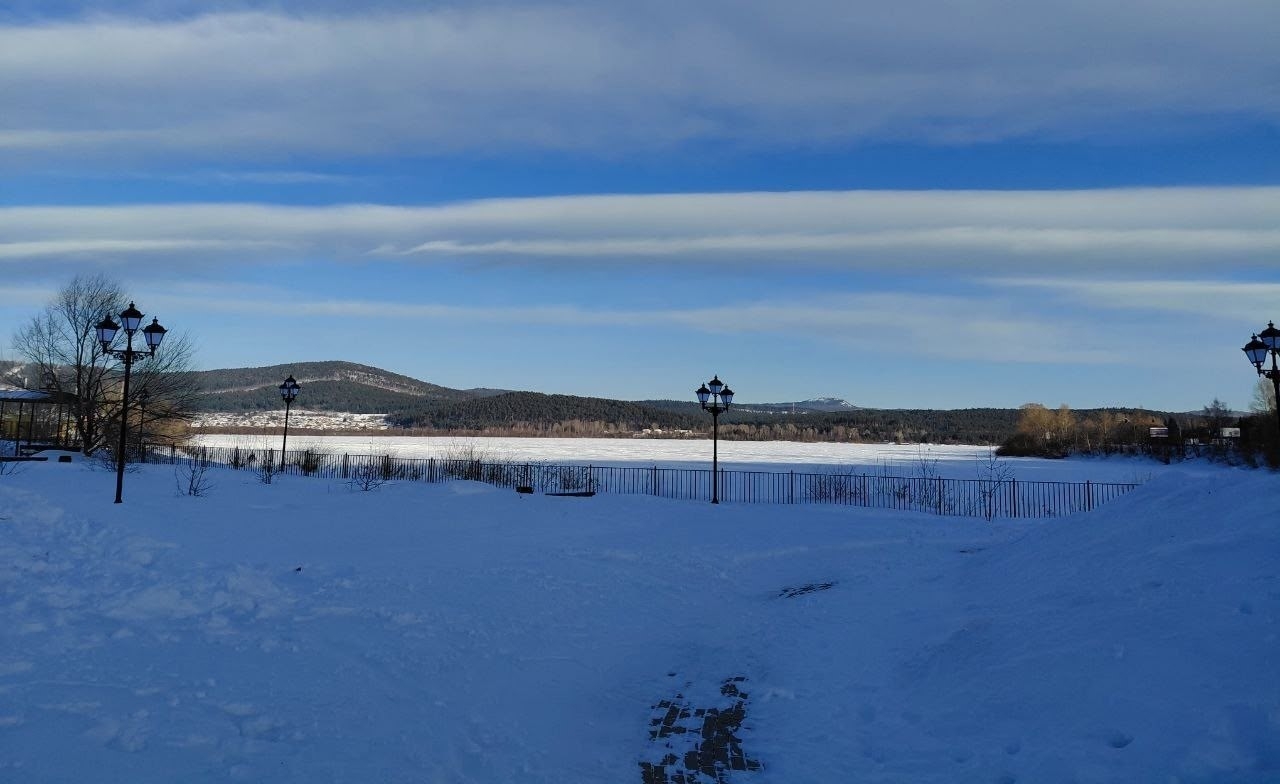 ЕПИСКОП СЕРАФИМ ПОСЕТИЛ ЦЕНТР ГУМАНИТАРНОЙ ПОМОЩИ ЗЛАТОУСТОВСКОЙ ЕПАРХИИ